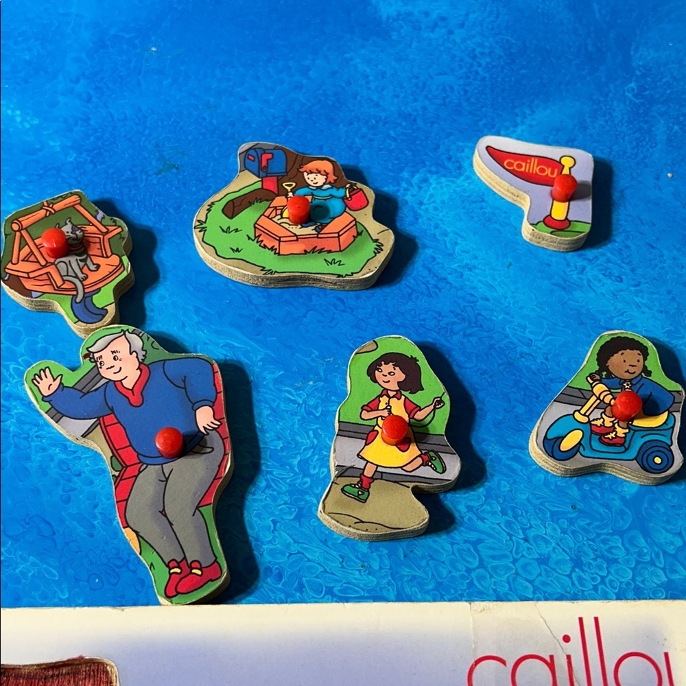 🔥🔥Vintage Caillou Cinar 2002 Wooden Puzzle for Kids - Picture 6 of 7